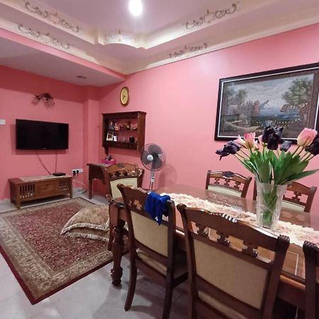 Cozy Homestay Batu Arang Zewnętrze zdjęcie